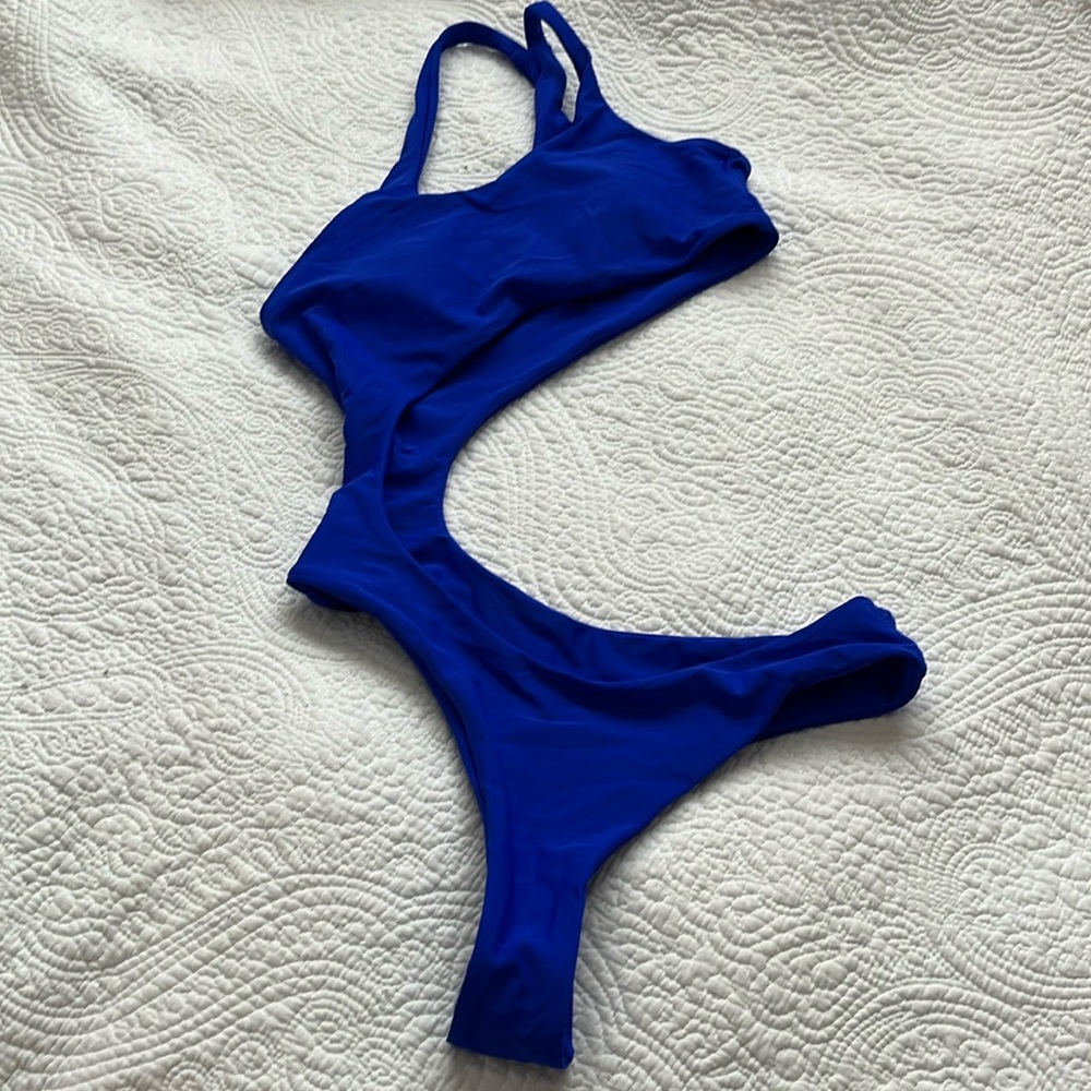 Royal blue one piece one shoulder open belly right waist covered thong bottom S